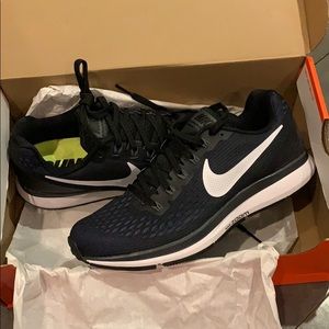 Black Nike air zoom pegasus 34